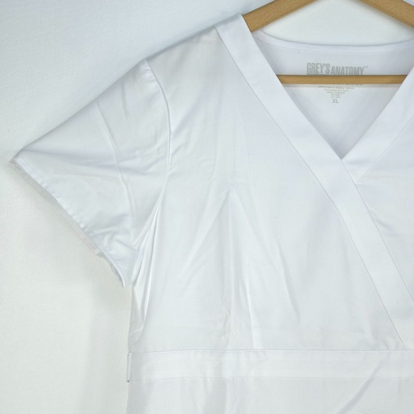 Greys Anatomy 3 Pocket Mock Wrap Scrub Top Womens XL Medical Nursing Technician - Picture 2 of 15